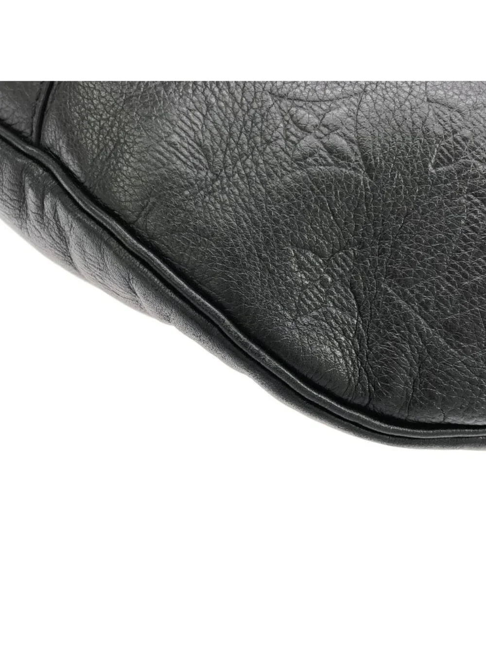 Louis Vuitton Monogram Shadow Discovery Bum